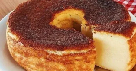 Bolo Mole de Liquidificador Fácil e Delicioso