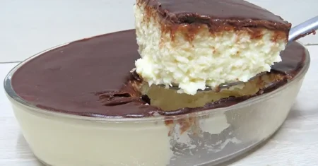 Gelado de Coco Cremoso com Ganache de Chocolate