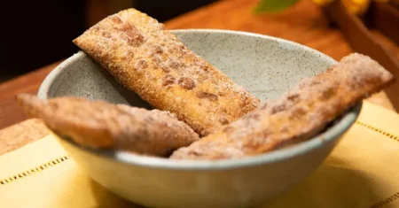 Tortinhas de Maçã Frita com Canela